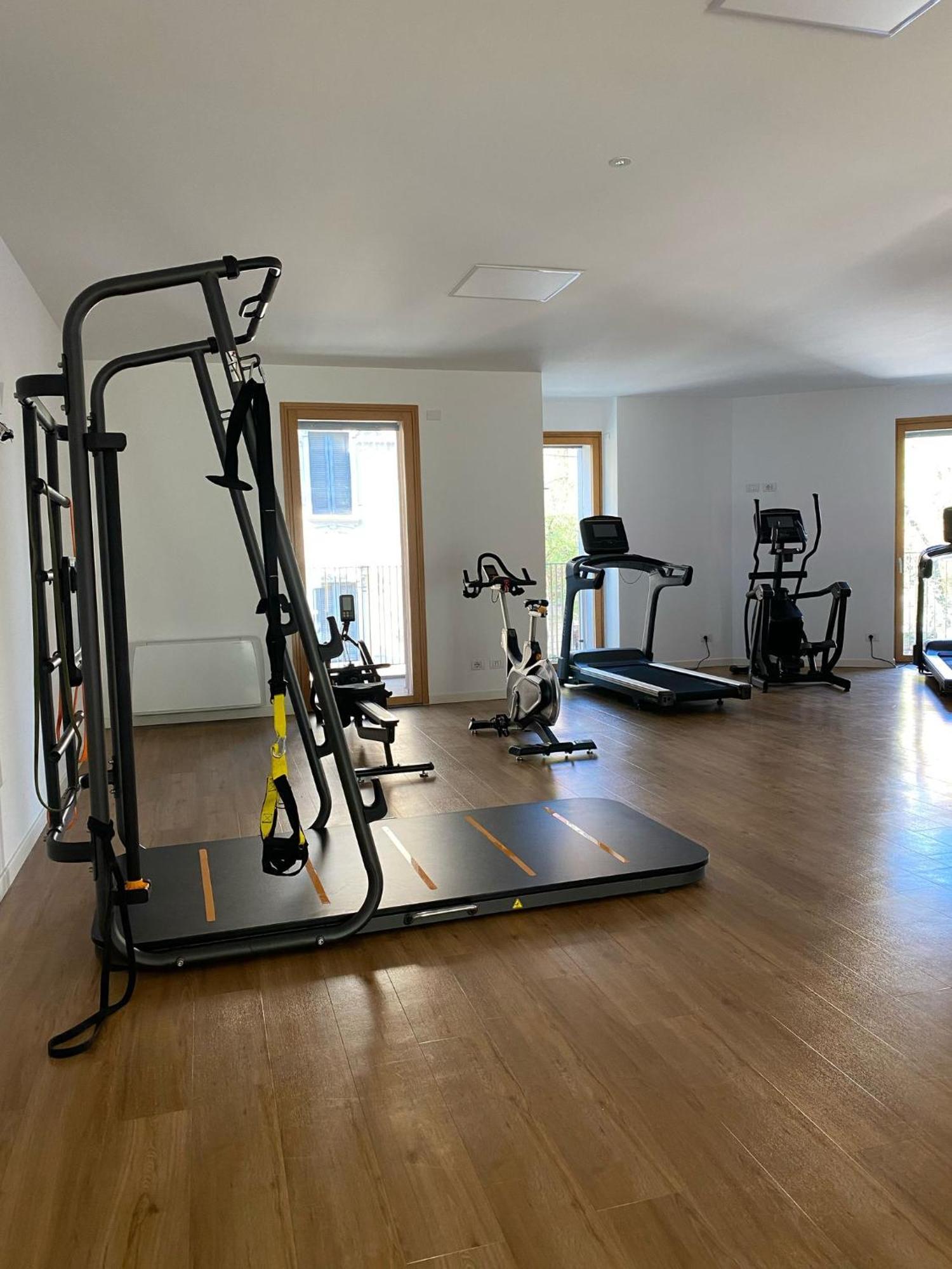 Comecasa Modern Terraced & Palestra Apartment Milano Eksteriør billede